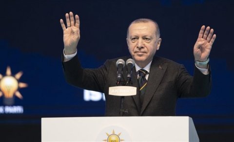 Ərdoğan yenidən AKP sədri seçildi