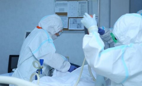 Məktəb direktoru koronavirusa yoluxdu