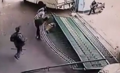Bakıda iki yaşlı körpə faciəvi şəkildə öldü