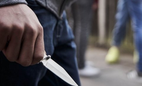 Bakıda yeniyetmələr arasında dava - bıçaqlananlar var