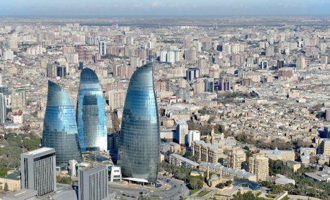 Bakıda tarixi binanın üzərində qanunsuz tikinti işi aparanlar cəzalandırılacaq - FOTO