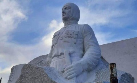 Erməni faşistin Xocavənddəki heykəli 9 mayadək söküləcək?...