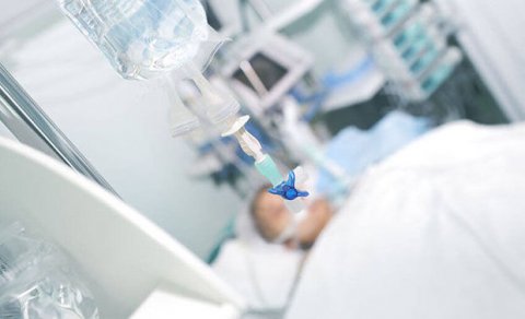 “Mediland”də xəstənin komaya düşməsi ilə bağlı araşdırma başladı