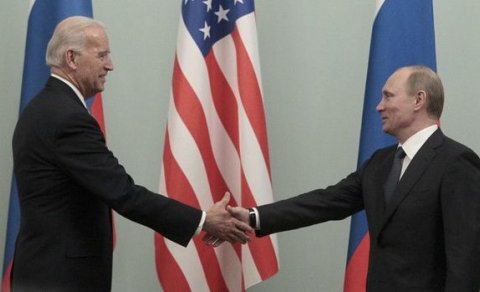 Kremldən Putin-Bayden görüşü bürədə AÇIQLAMA