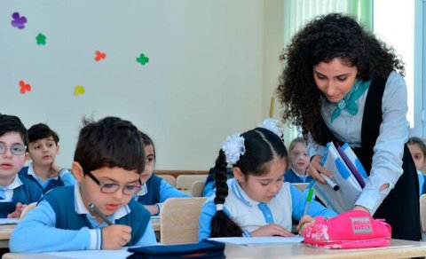 Bakıda 12 məktəbdə dərslər dayandırıldı - SİYAHI