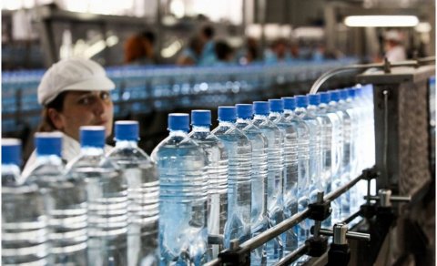 “Borjomi”nin işçilərinin tətili edir, zavod ləngimələrlə üzləşib