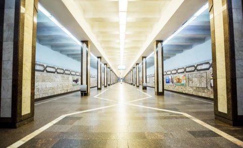 Metroda beş yaşlı uşaq tapılıb