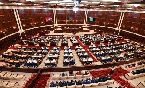 Milli Məclis bu gün 12 məsələyə görə TOPLAŞIR