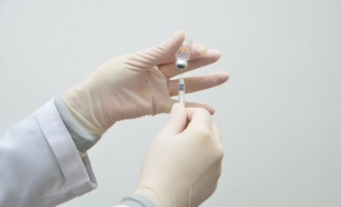 Ölkədə bu gün peyvənd olunanların sayı açıqlandı