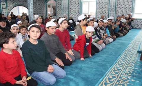 14 yaşa qədər uşaqlarla bağlı məscidlərdə tətbiq olunan qadağa ləğv edildi