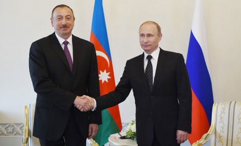 İlham Əliyev Putini təbrik etdi