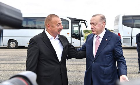 Azərbaycan və Türkiyə prezidentləri “Xan qızı” bulağında