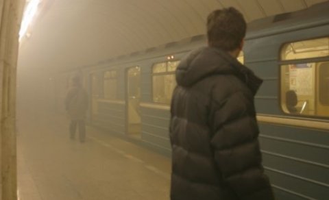 Metro tüstüləndi - Qatar gecikdi