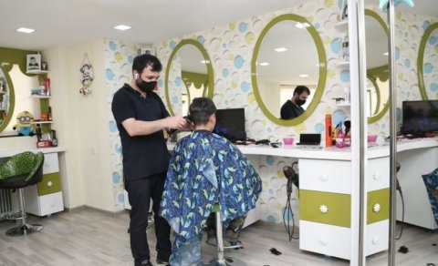 Bərbər və gözəllik salonlarına onlayn növbə ilə gedəcəyik