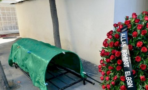 BDU-nun müəllimi VƏFAT ETDİ - FOTO