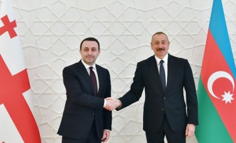 İlham Əliyev İrakli Qaribaşvilini təbrik etdi