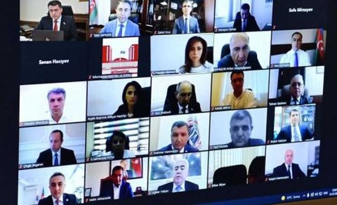 Vəkillərin cərimələnməsi haqqında qanun layihəsinin parlamentdə müzakirəsi keçirildi