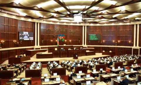 “Əmək pensiyaları haqqında” qanun dəyişdirildi