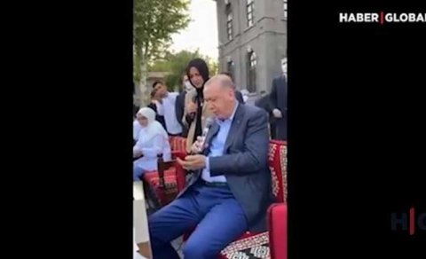 Ərdoğan “Könül dağı” türküsünü ifa etdi (VİDEO)