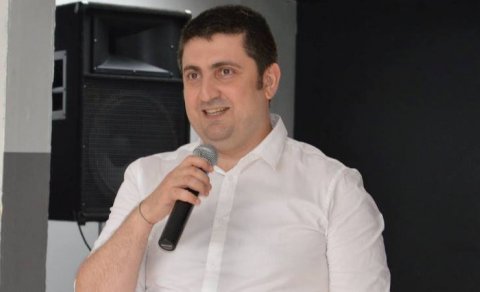 Blogerə 11 ildən sonra Azərbaycana gəlməyə icazə verildi - Prezidentə təşəkkür etdi