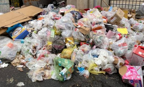Zərifə Əliyeva küçəsində natəmizliyə əncam çəkən yoxdur: Uşaqlar təhlükədə (FOTO)
