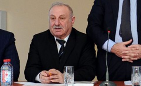 “Boşanmadan başqa qadınla həmin evdə yaşayıb” - Eks-deputatla mayor kürəkəni üz-üzə 