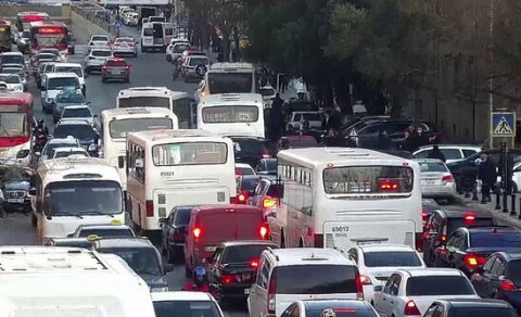 Bakının bu yollarında sıxlıq var - SİYAHI