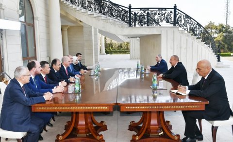 İlham Əliyev Türkiyənin Ədalət və İnkişaf Partiyası sədrinin birinci müavinini qəbul etdi