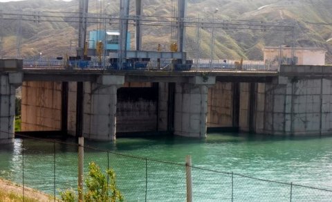 Mingəçevir su anbarında 3 nəfər köməksiz vəziyyətdə qaldı