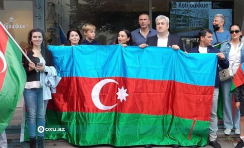 Azərbaycan bayraqları Helsinkidəki stadiona buraxılmadı