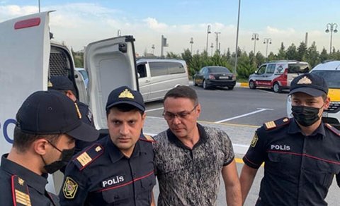 Eldəniz Səlimov 8 nəfərlik kamerada saxlanılır