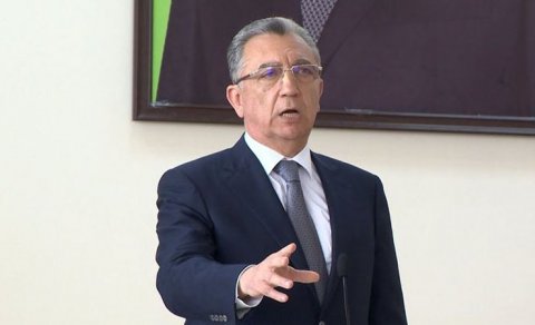 Əzizovların adından dələduzluq edən şəxsin məhkəməsi başlayır