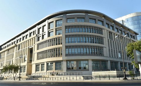 Etibar Əliyev: “Məktəblərimizi urvatsız edən kimlərdir?” - 
