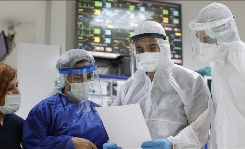 Daha bir həkim koronavirusdan vəfat etdi - FOTO