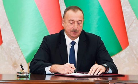 Prezident bu şəxləri təltif etdi - SİYAHI