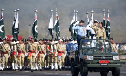 Pakistan İranla sərhəddə QOŞUN YIĞDI