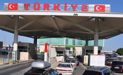 Türkiyə İranla sərhəd keçid məntəqəsini bağlamayıb