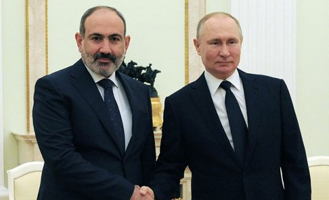 Putinlə Paşinyanın görüşü başladı