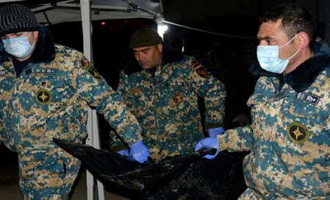 Daha 2 erməni hərbçinin qalıqları təhvil verildi