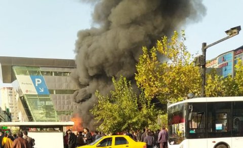 Bakının mərkəzində ticarət obyektlərində baş verən yanğın söndürüldü - YENİLƏNİB/FOTO/VİDEO
