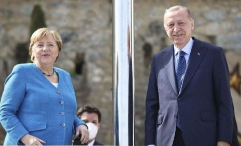 Ərdoğanla Merkel görüşdü (YENİLƏNİB)