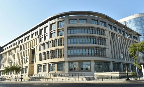 Bakının məhşur məktəbi 2 həftəlik bağlandı - YENİLƏNİB