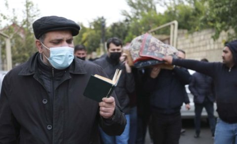 Elnur Əşrəfoğlu dəfn edildi