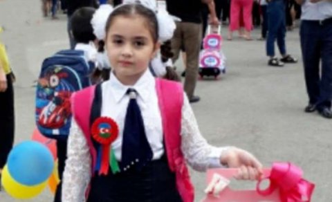 8 yaşlı qızı intihar edən anadan DƏHŞƏTLİ İDDİA: Fərəhi pəncərədən atası atıb