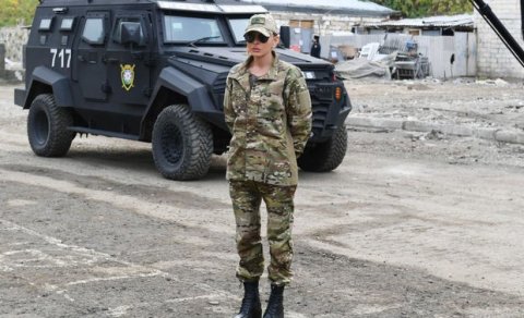 Mehriban Əliyeva: “Allah Azərbaycan hərbçilərini qorusun!” - FOTO