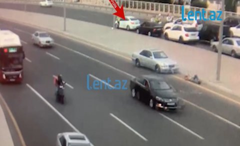 Bakıda yol polisinin yanında piyadanı vurdular - ANBAAN VİDEO