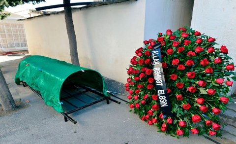 BDU-nun professoru vəfat etdi (FOTO)