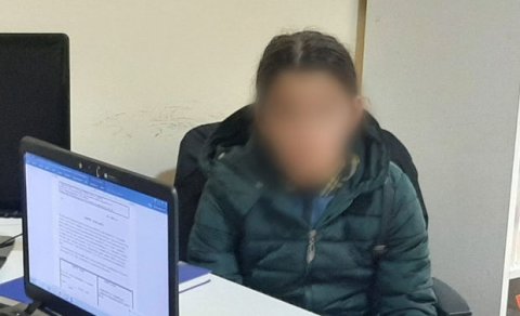 Azərbaycanda narkoman anasından bezən 10 yaşlı qız polisə müraciət etdi