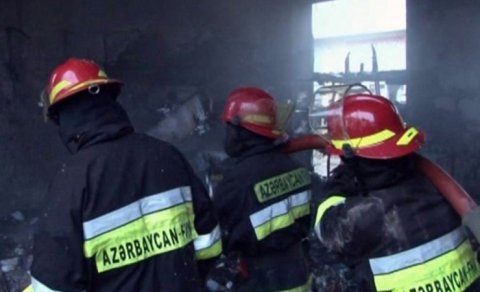 Çoxmərtəbəli binada sayğaclar yandı, sakinlər təxliyə edildi