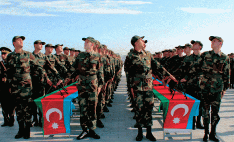 Azərbaycanda hərbçilərə qoyulan qadağa və məhdudiyyətlər